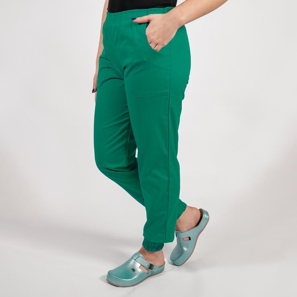 Costum Lotus 2, bluza asimetrica cu capse, pantaloni cu elastic in talie si manseta, verde hunter Costum Lotus 2, bluza asimetrica cu capse, pantaloni cu elastic in talie si manseta, verde hunter