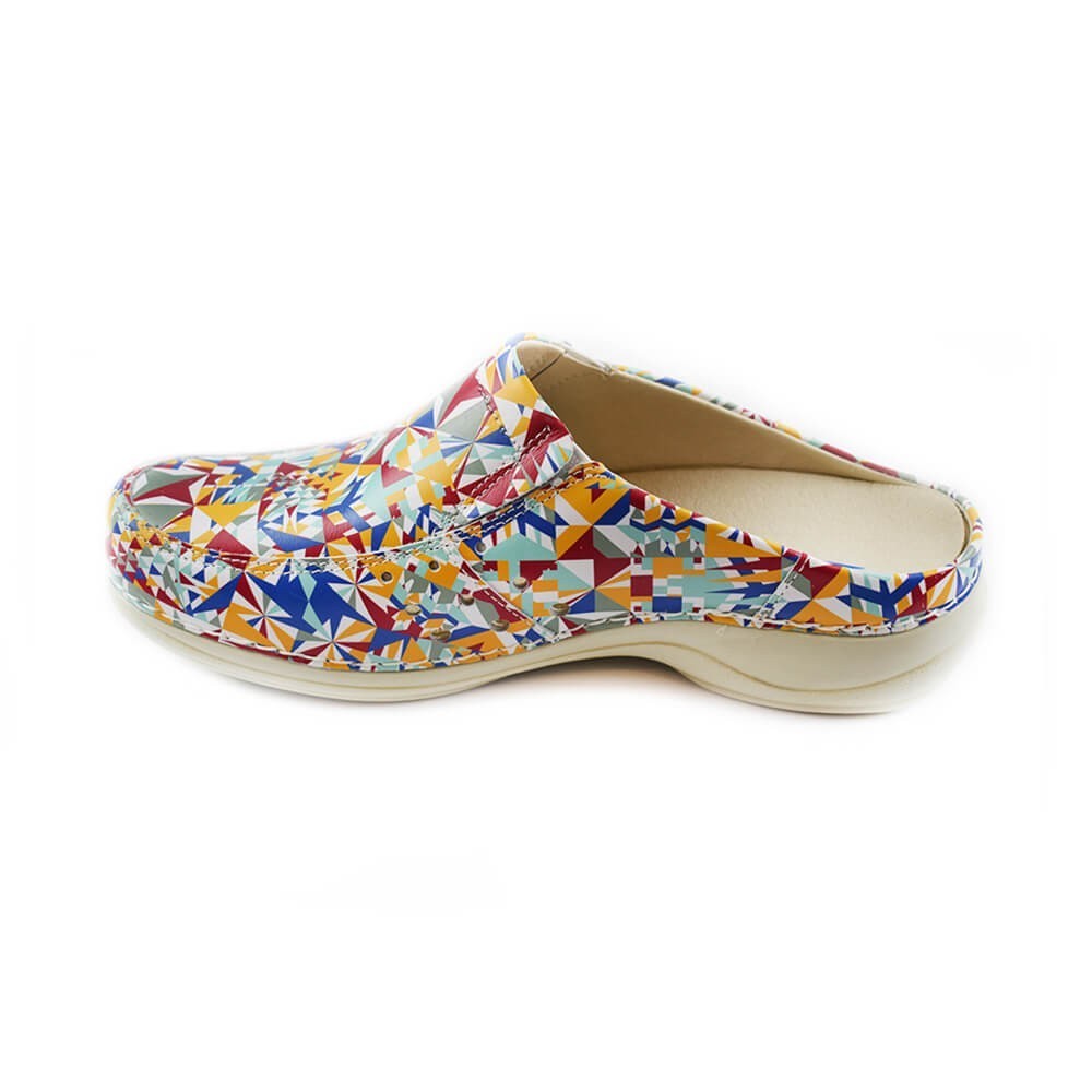 Saboti medicali Nursingcare Wash'Go Berlin, triunghiuri colorate Saboti medicali Nursingcare Wash'Go Berlin, triunghiuri colorate