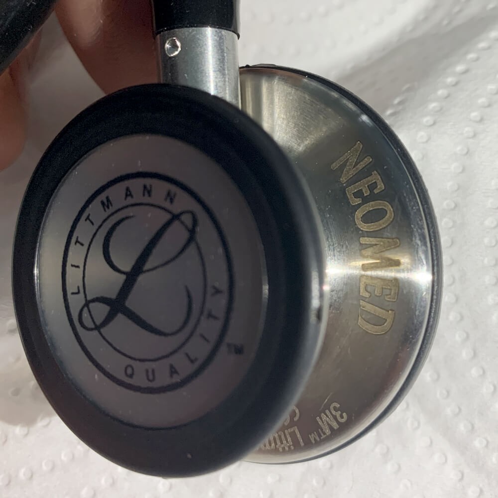 Gravare pe capsula pentru stetoscoapele 3M™ Littmann®