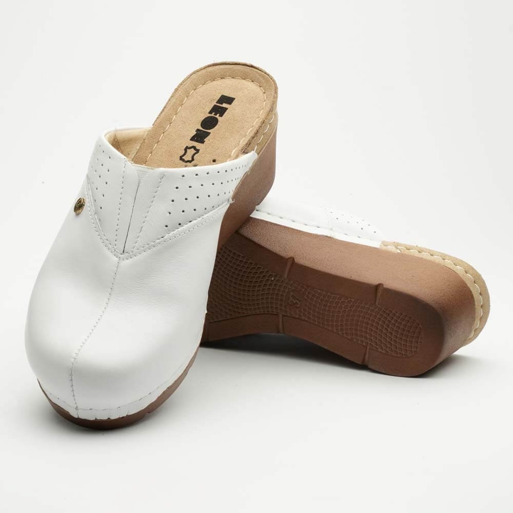 Saboti medicali Leon 1002, din piele, alb Saboti medicali Leon 1002, din piele, alb