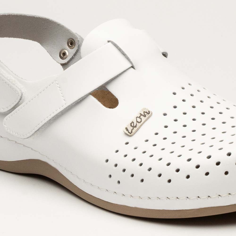 Saboti medicali cu bareta, de barbati, din piele, Leon 701M, alb Saboti medicali cu bareta, de barbati, din piele, Leon 701M, alb